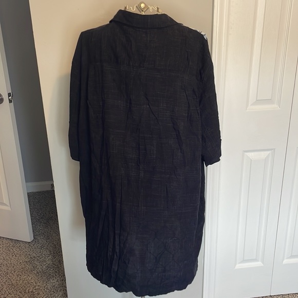 2XL Batick Bay Hawaiian button up shirt. Black with tropical designs. - Picture 5 of 5